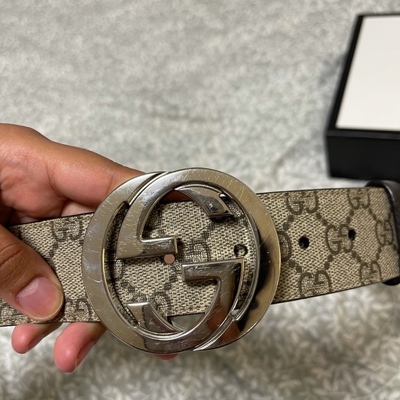*SOLD*Men’s Gucci Belt 😍💰‼️ - Picture 2 of 7